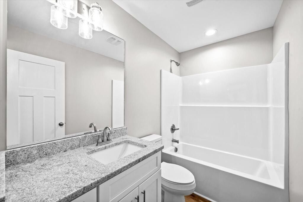 1725 Wendell Street. Dalton, GA 30721