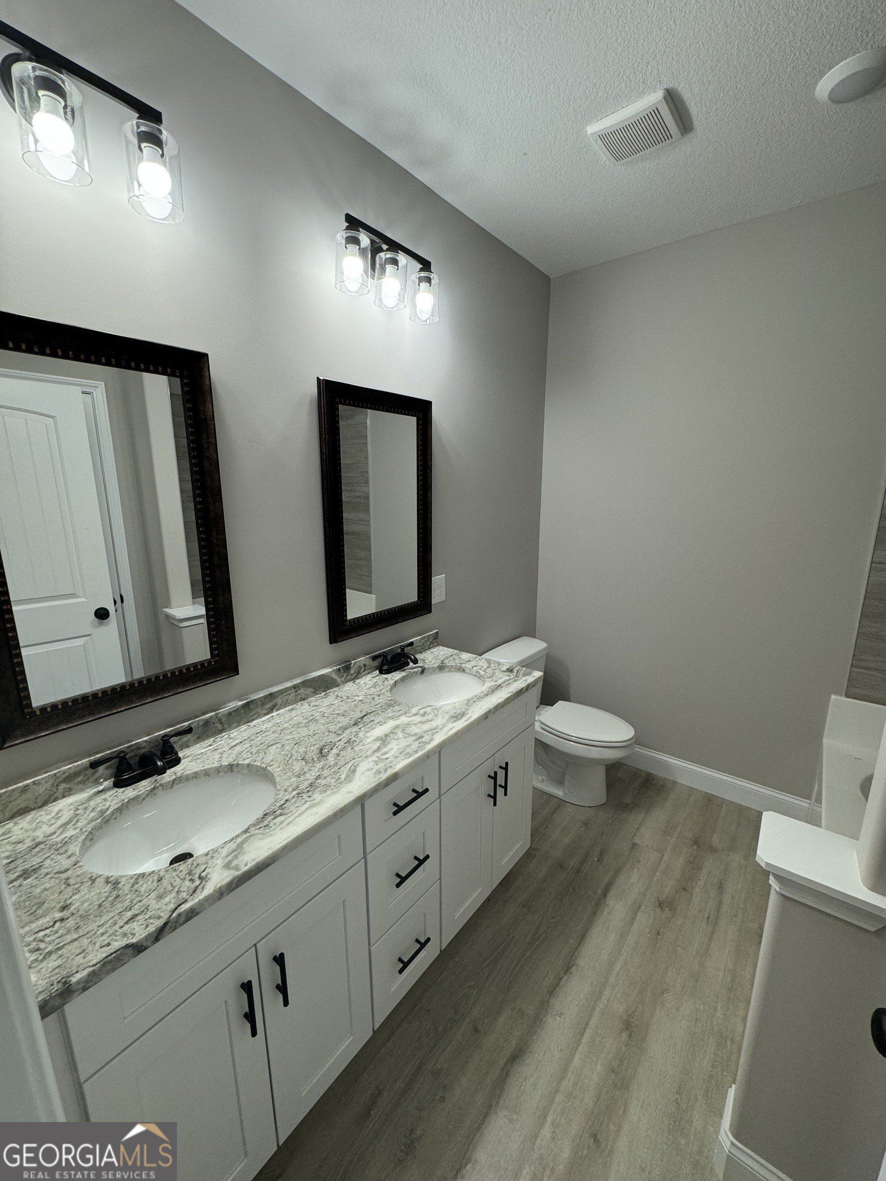 254 Beau Claire Circle. Byron, GA 31008