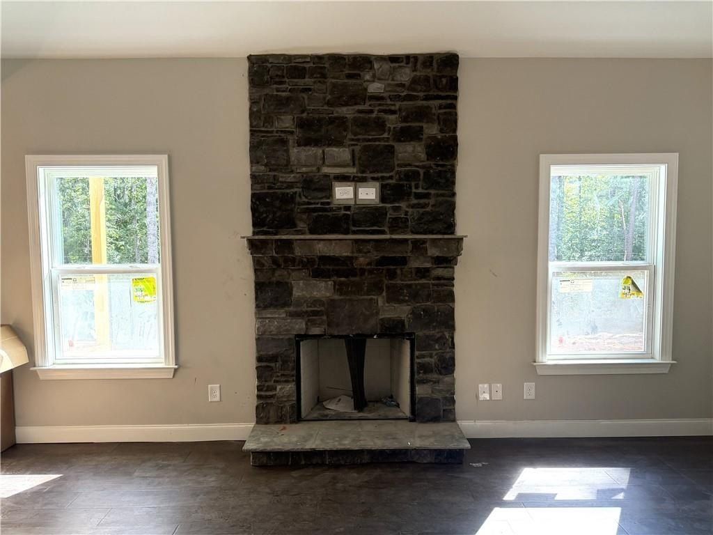 303 Spring Lake Cove. White, GA 30184