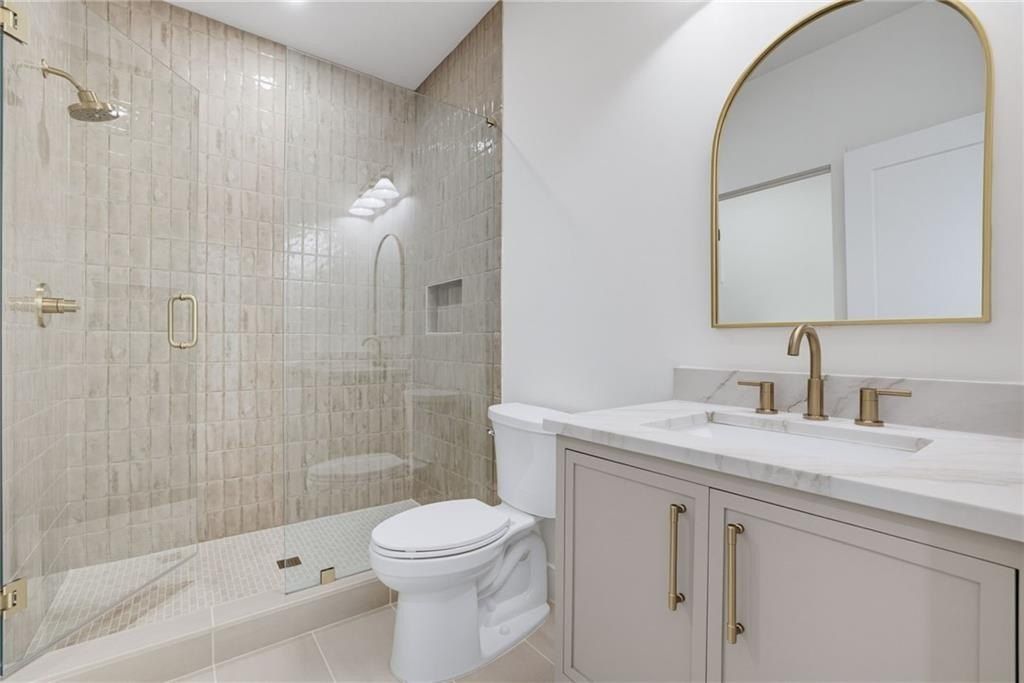 1228 Kingsley Circle Ne. Atlanta, GA 30324