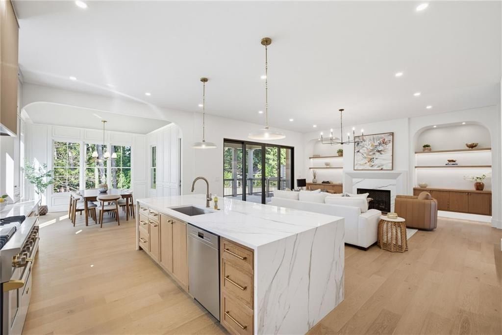 1228 Kingsley Circle Ne. Atlanta, GA 30324