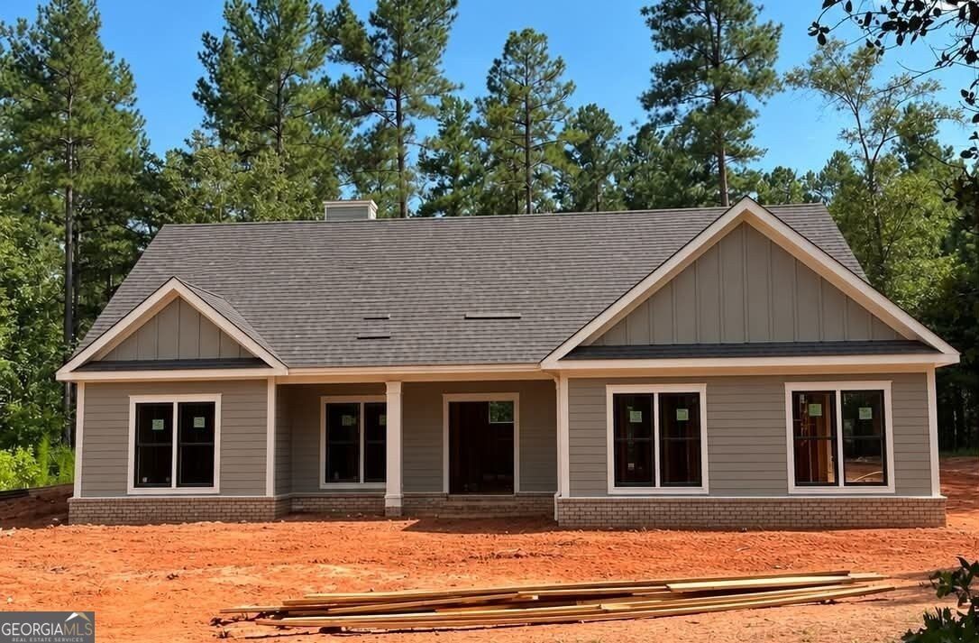1044 Hornets Bridge Drive. Elberton, GA 30635