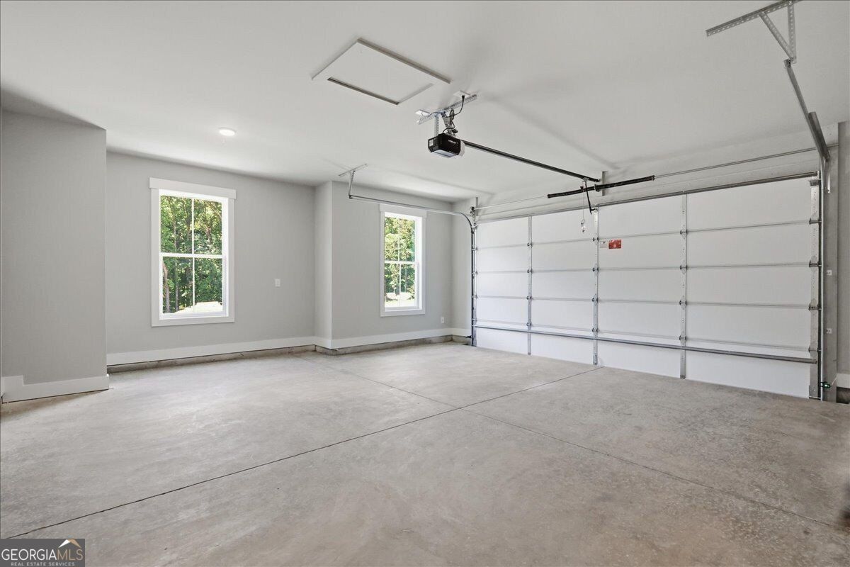 105 Maney Drive. Statham, GA 30666