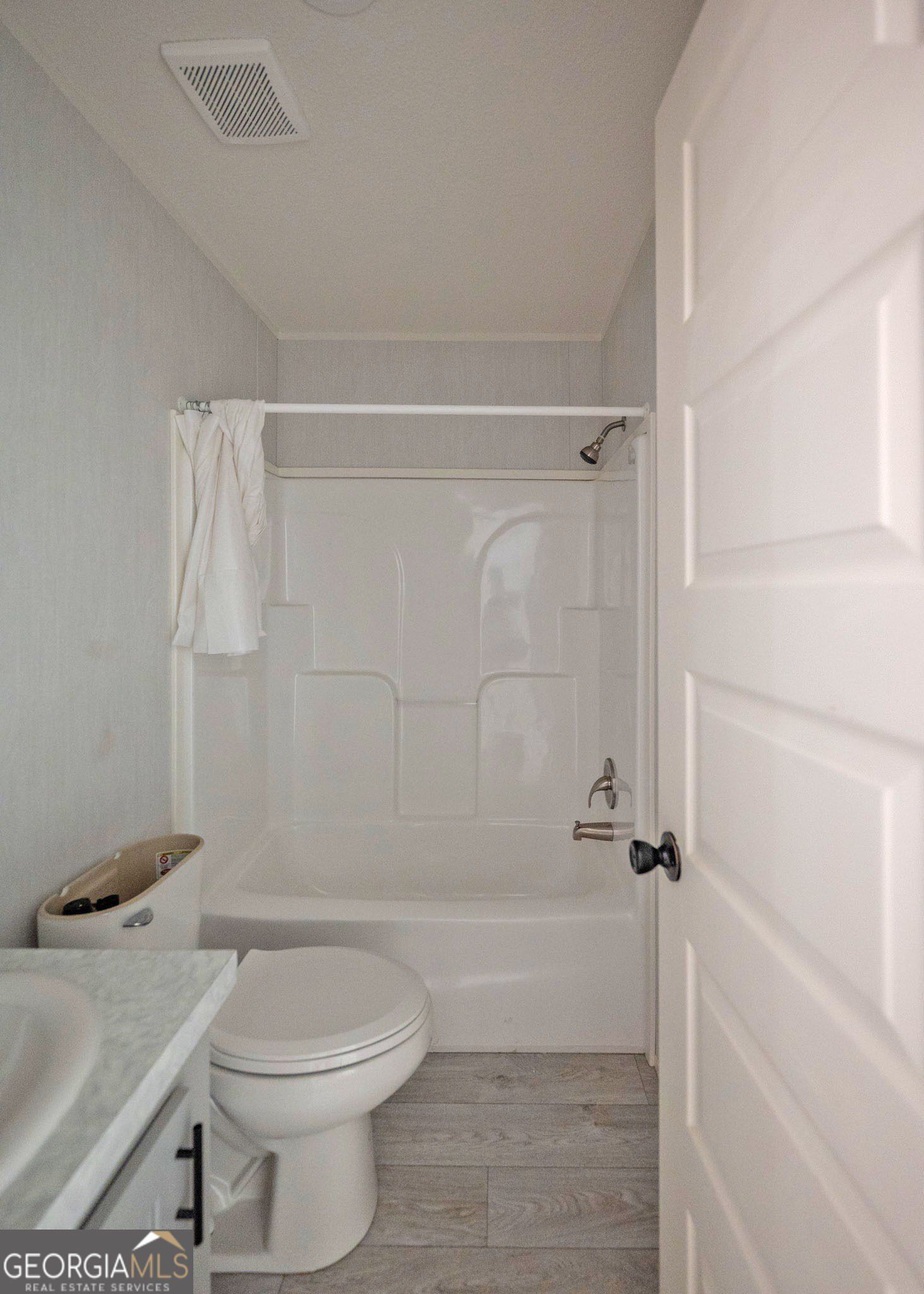 6050 Gumlog Road. Martin, GA 30557
