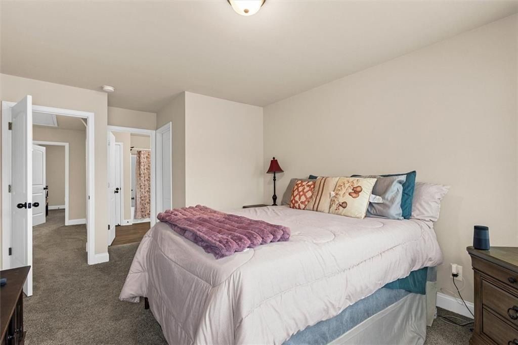 1187 Kingston Hill Drive. Loganville, GA 30052