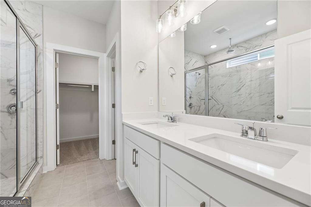 821 Capwood Lane. Locust Grove, GA 30248