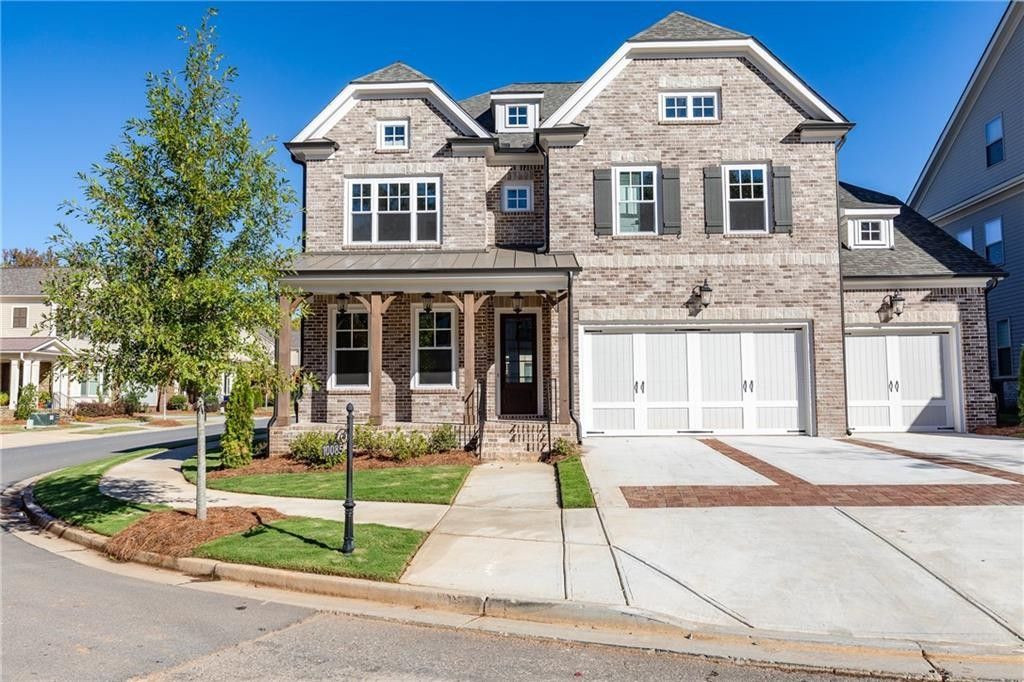 11275 Knollwood Bend. Johns Creek, GA 30097