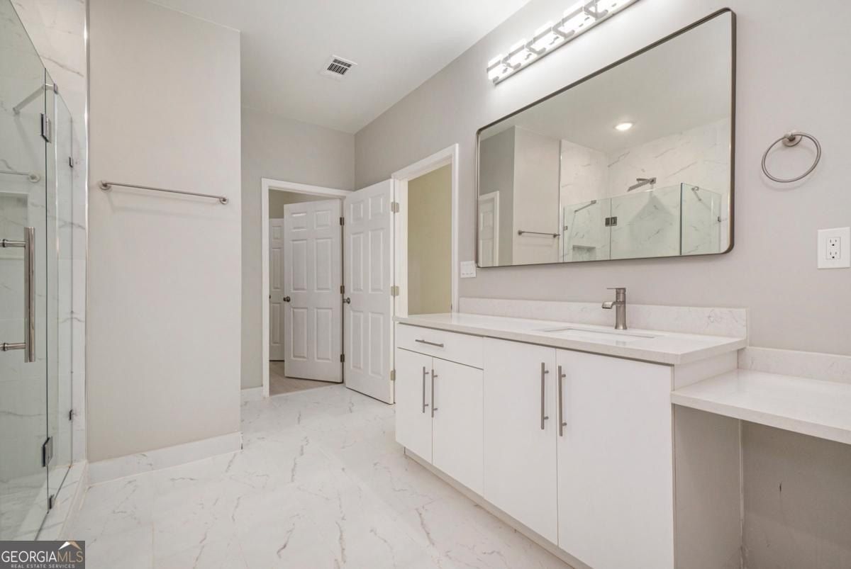 7428 Mockingbird. Riverdale, GA 30274