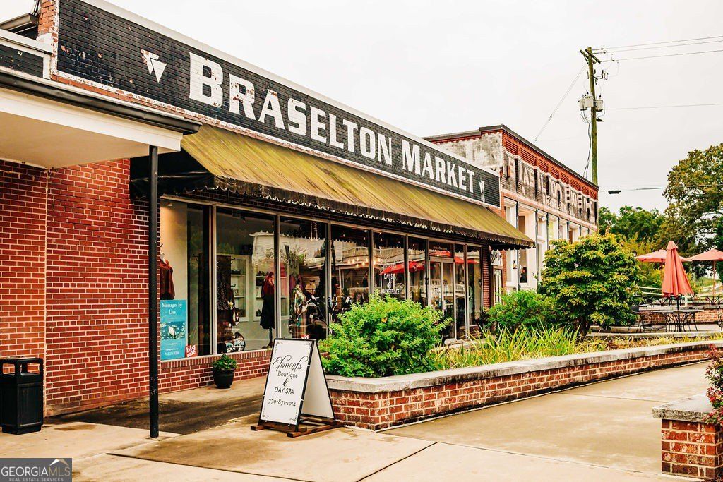 456 Winding Rose Drive Unit 41A. Hoschton, GA 30548