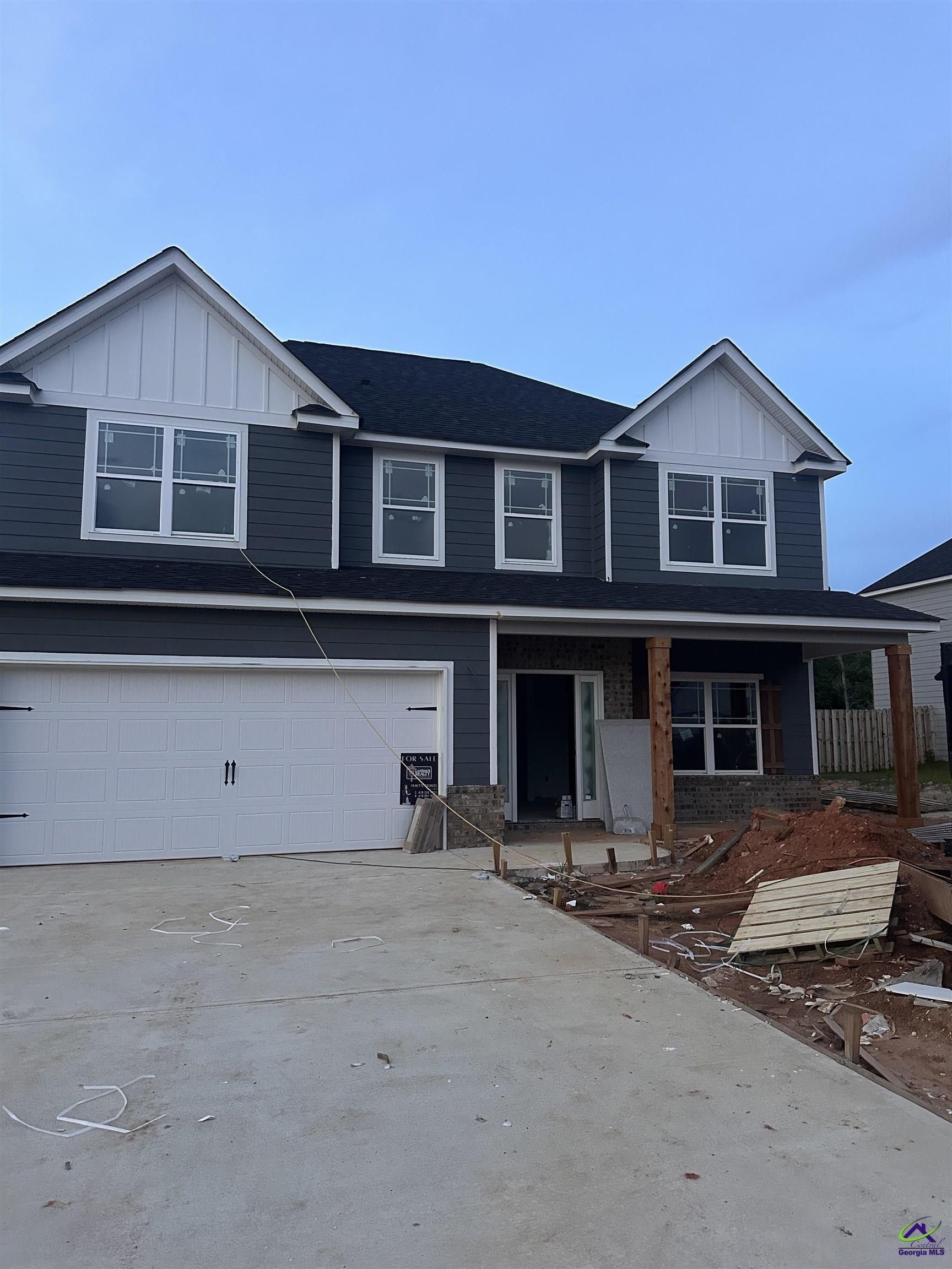 814 Harley Farns Drive. Bonaire, GA 31005