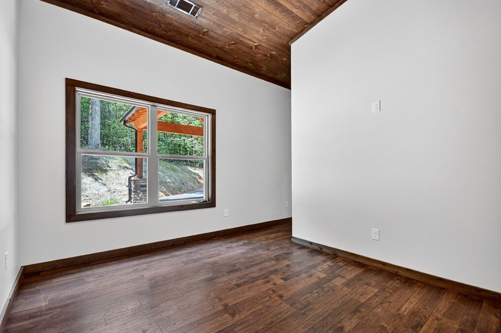 2461 Salem Road. Mineral Bluff, GA 30559