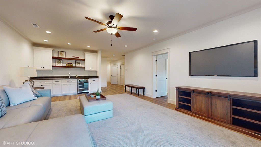 776 Main Street. Hiawassee, GA 30546