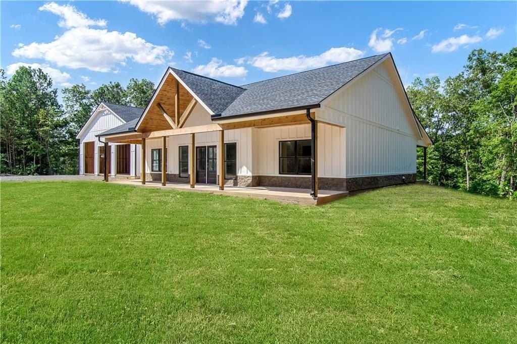 233 Old Post Trail. Talking Rock, GA 30175