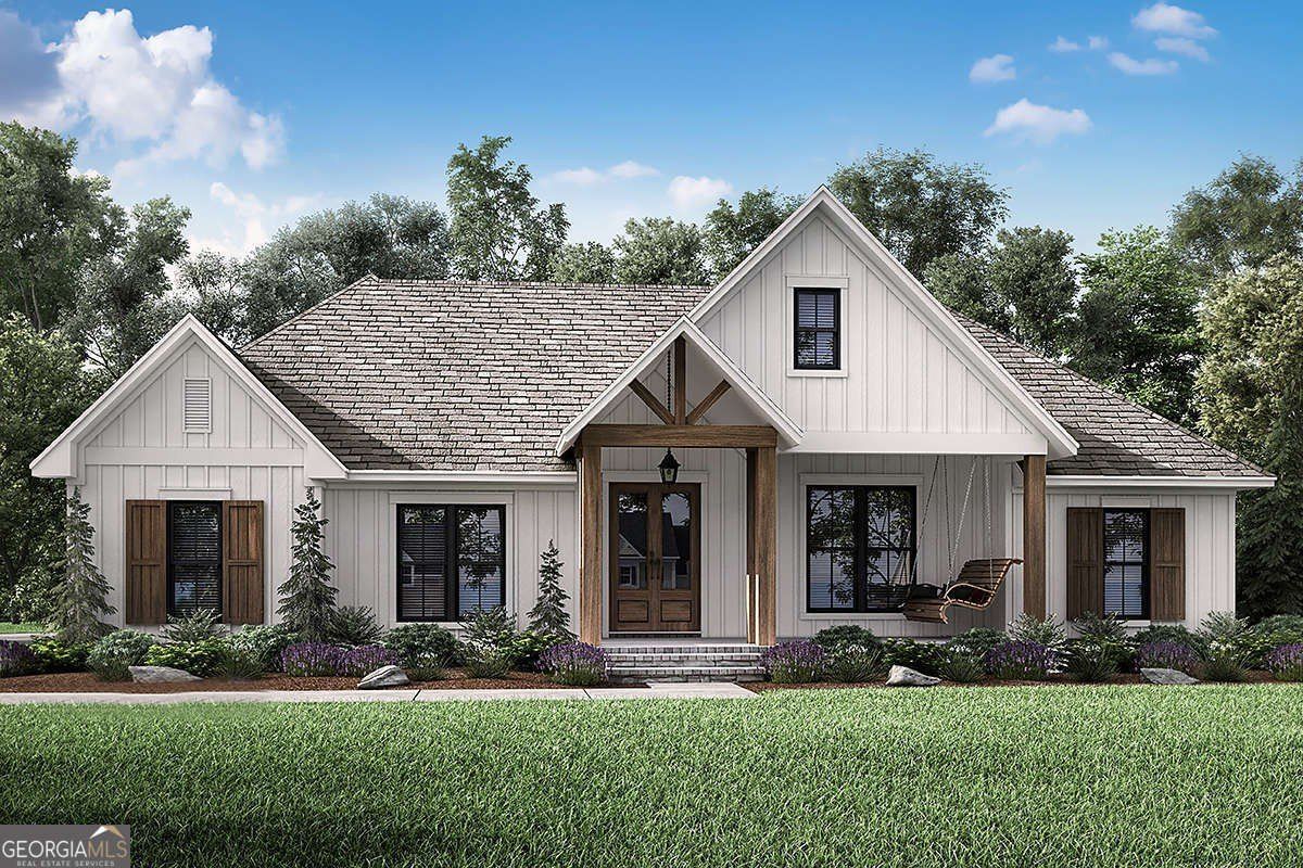 125 Hawthorne Lane. Forsyth, GA 31029