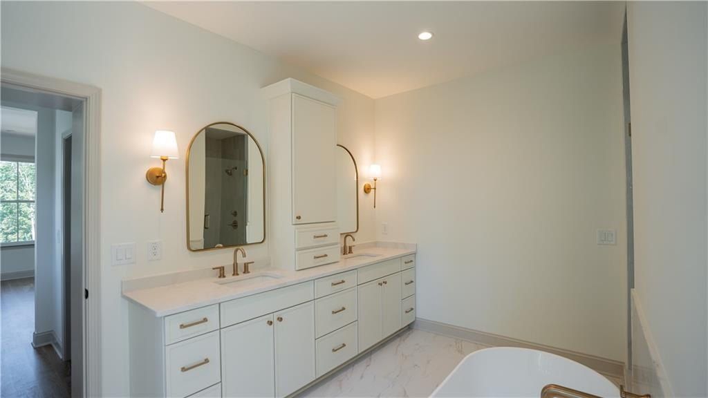 205 Stone Creek Court. Woodstock, GA 30188