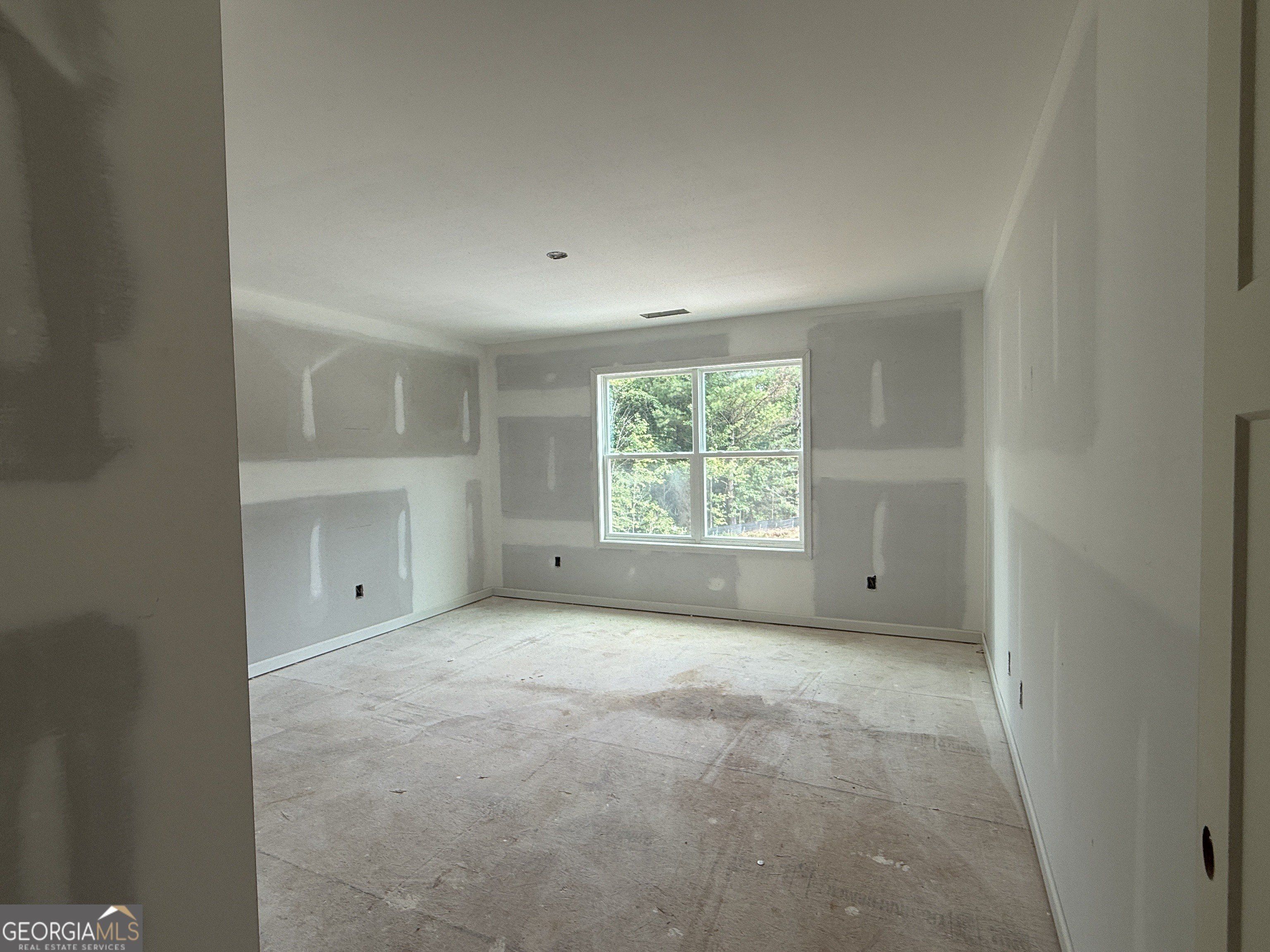 1570 The Rock Road. Thomaston, GA 30286