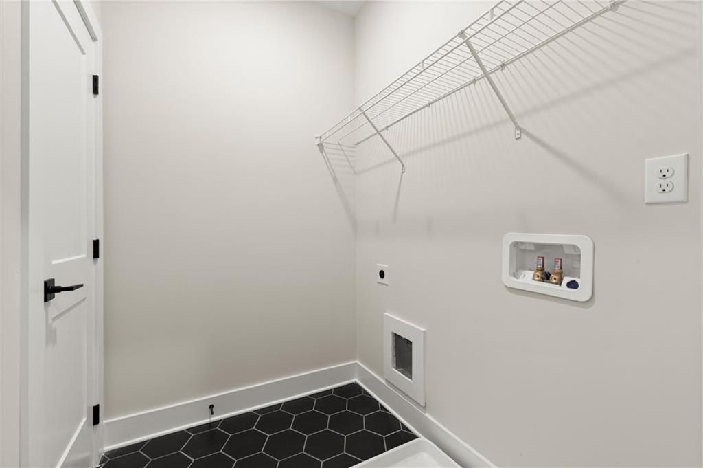 671 Soul Alley. Alpharetta, GA 30009