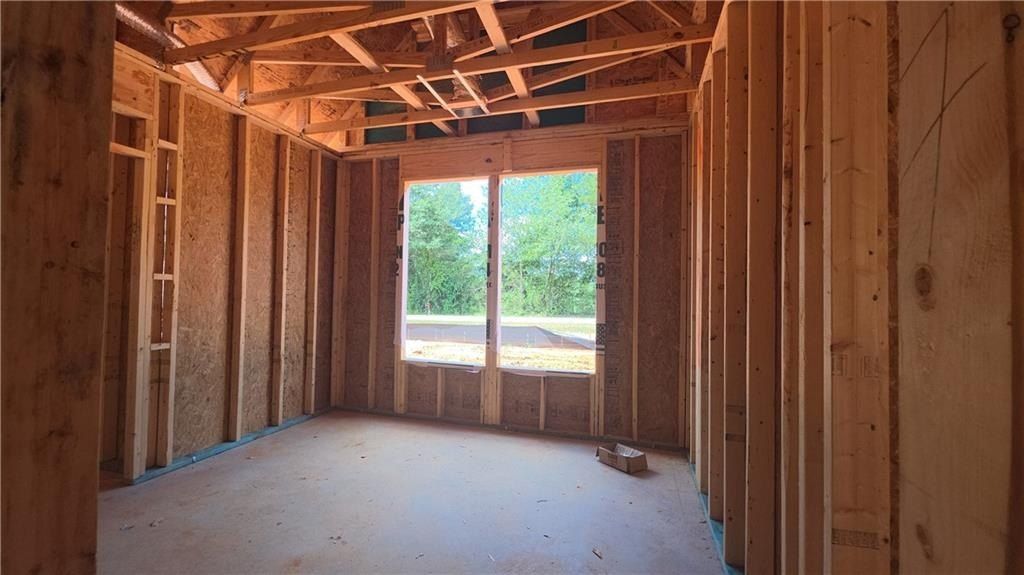 568 Elder Road. Statham, GA 30666