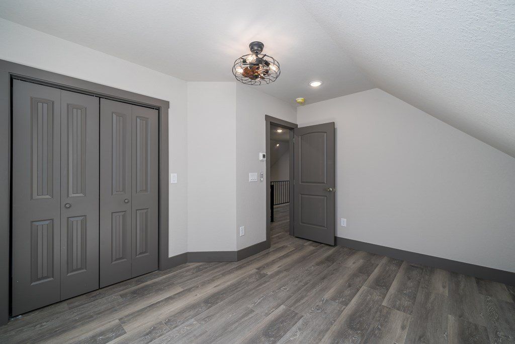 185 Country Road. Talking Rock, GA 30175