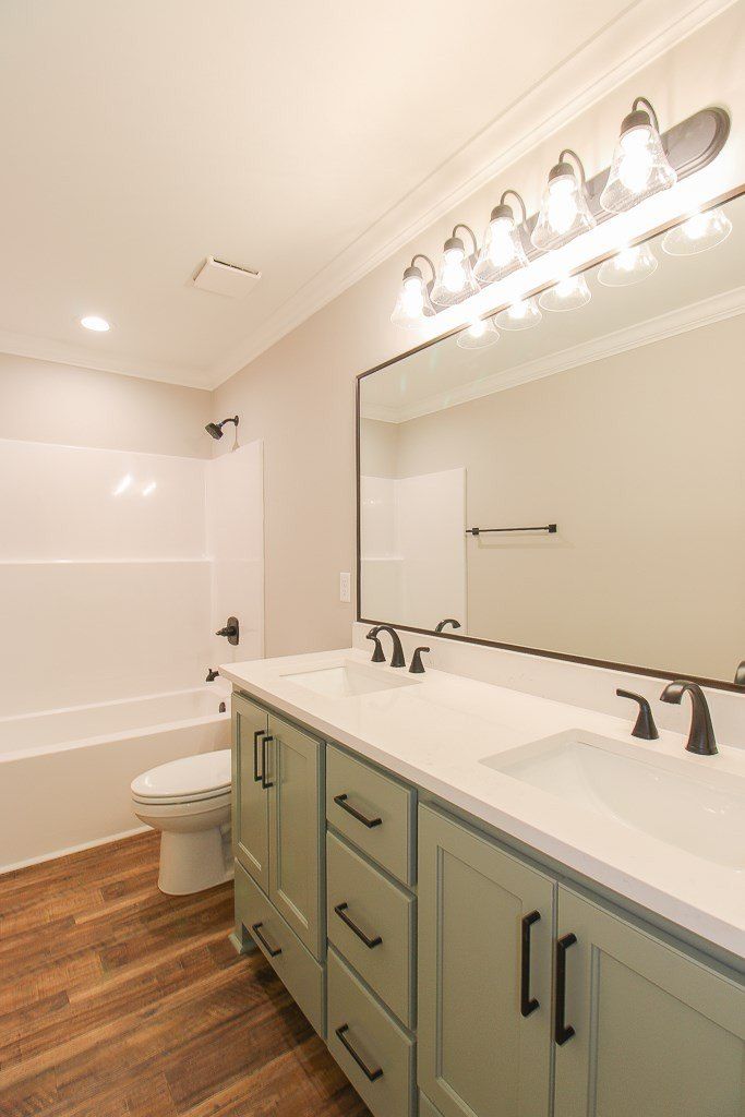 6422 Lake Alapaha Blvd. Naylor, GA 31641