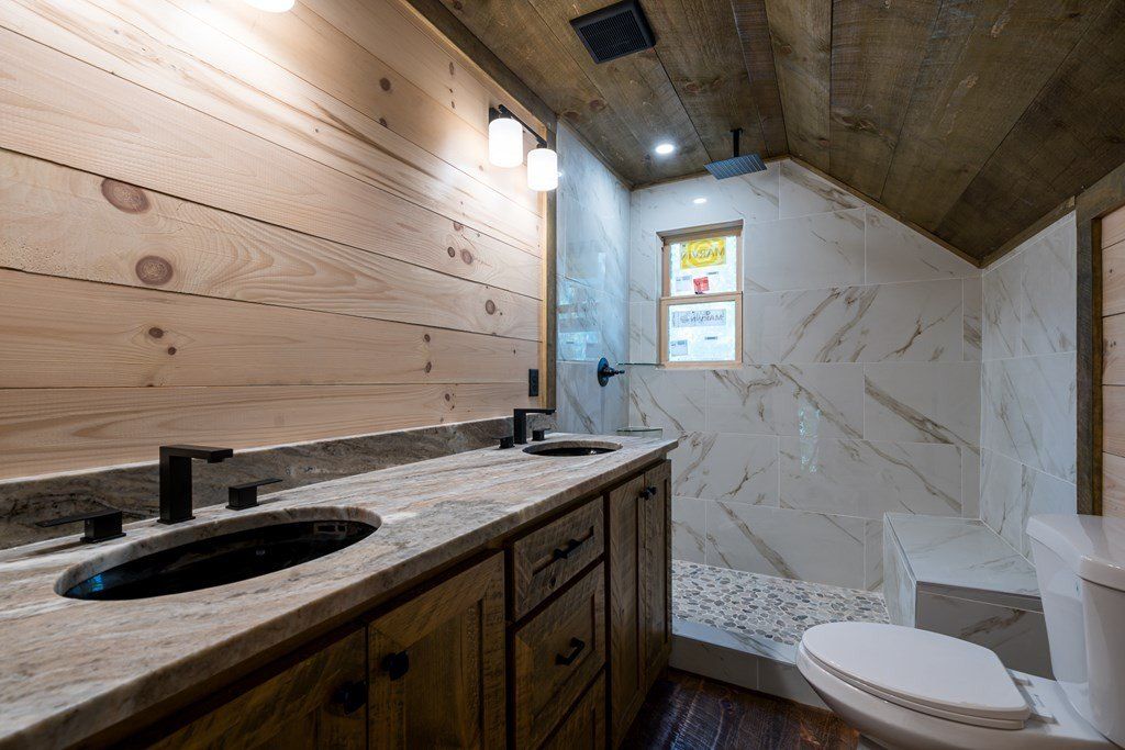 108 Wildflower Drive. Mineral Bluff, GA 30559