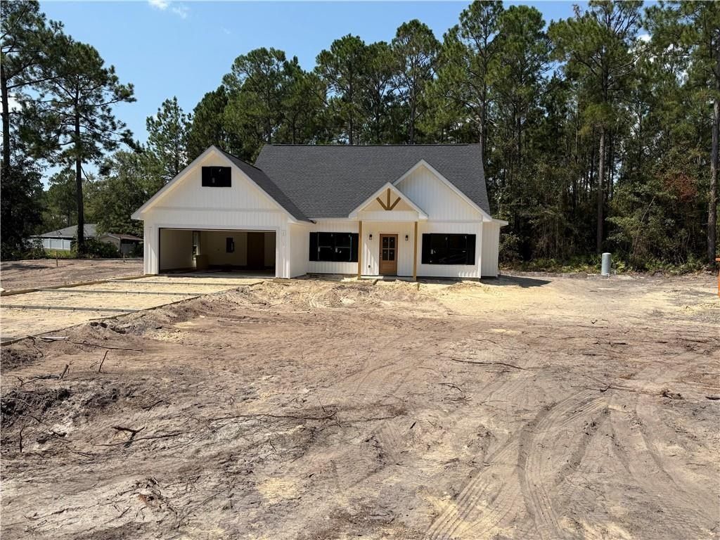 168 Nature Circle. Jesup, GA 31545