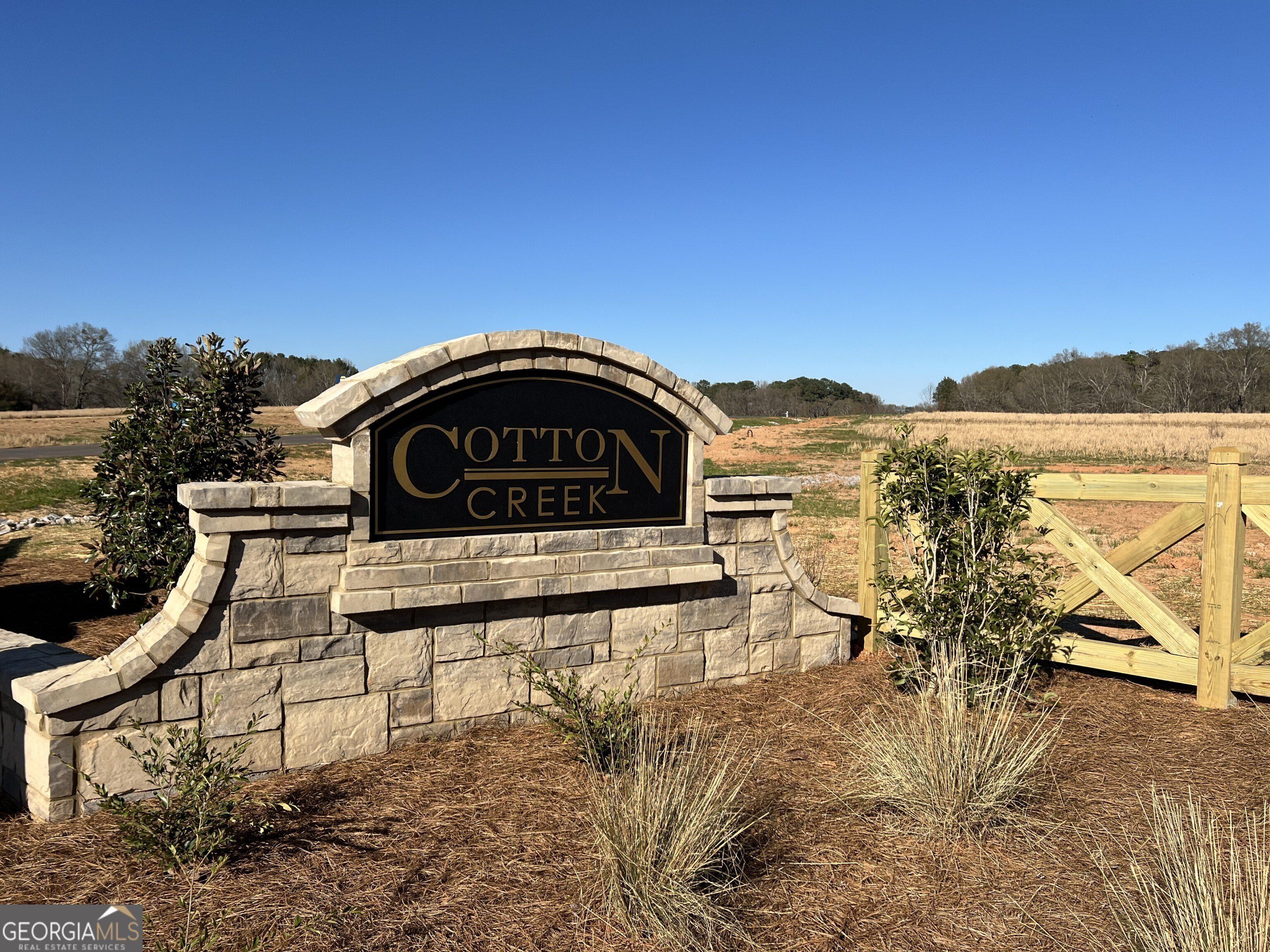 241 Cherokee Court. Good Hope, GA 30641