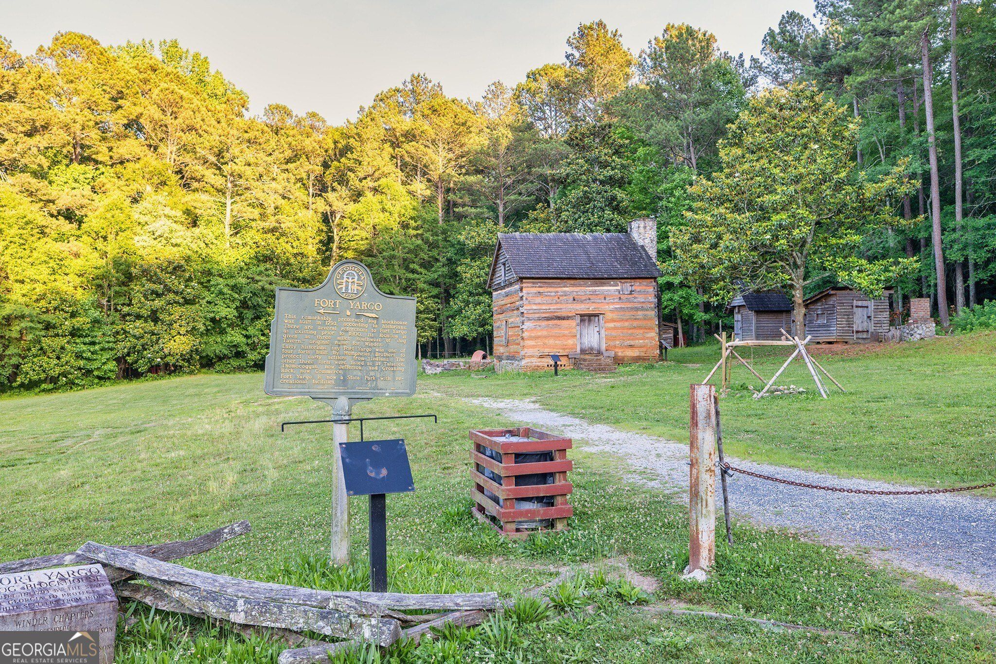 127 Annie Lane. Statham, GA 30666