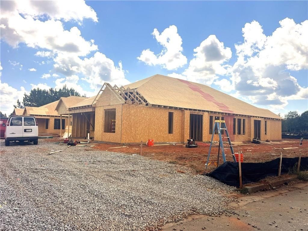 51 Thomaston Street. Newnan, GA 30263