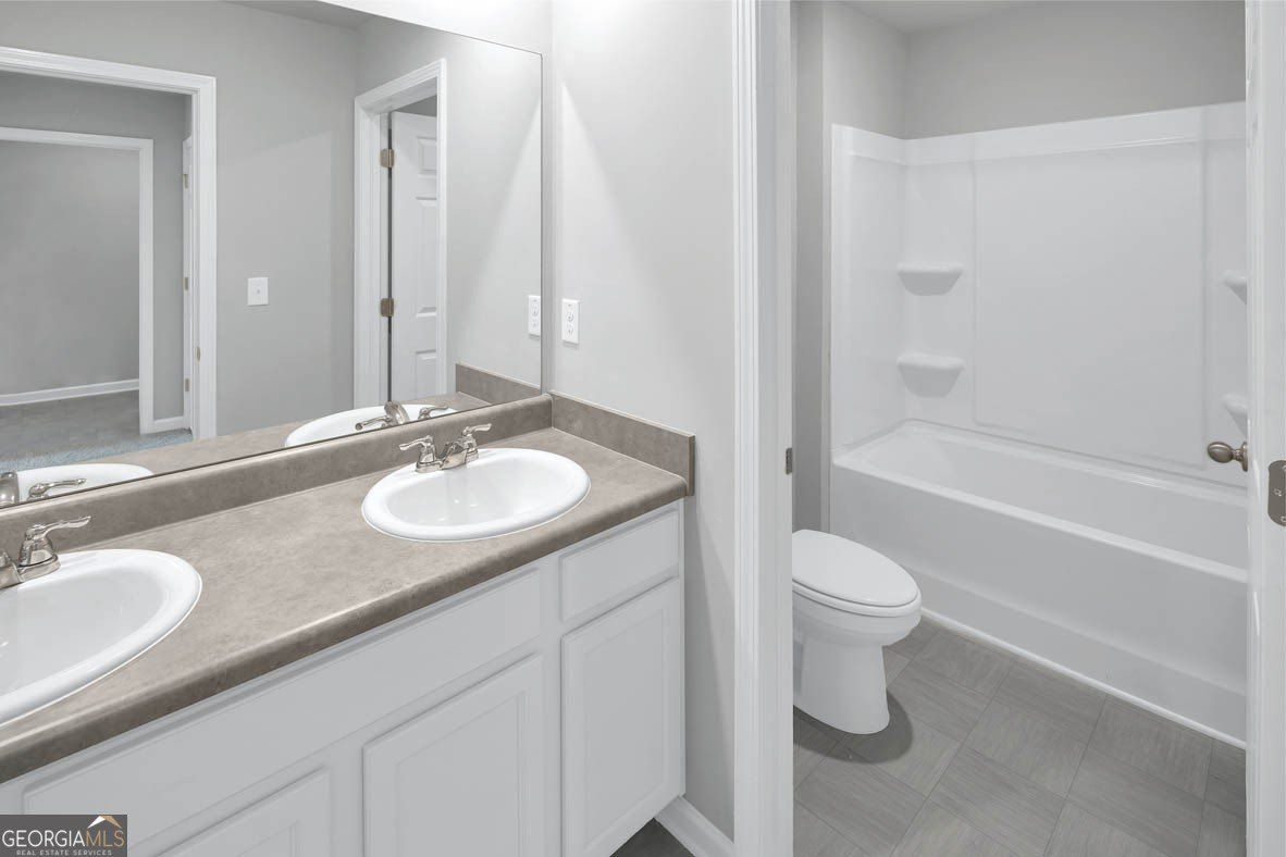 205 Lauritsen Way. Newnan, GA 30265