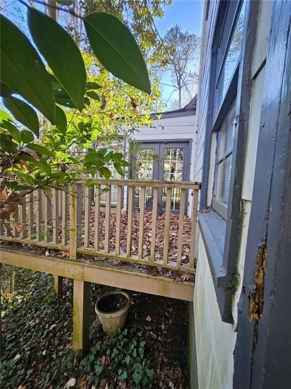 362 Old Ivy Road Ne. Atlanta, GA 30342