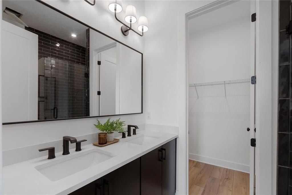 924 Hughley Circle. Atlanta, GA 30316