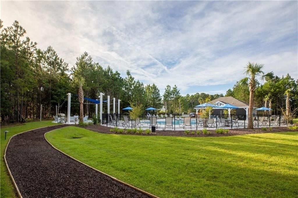 214 Allie Loop. Brunswick, GA 31525