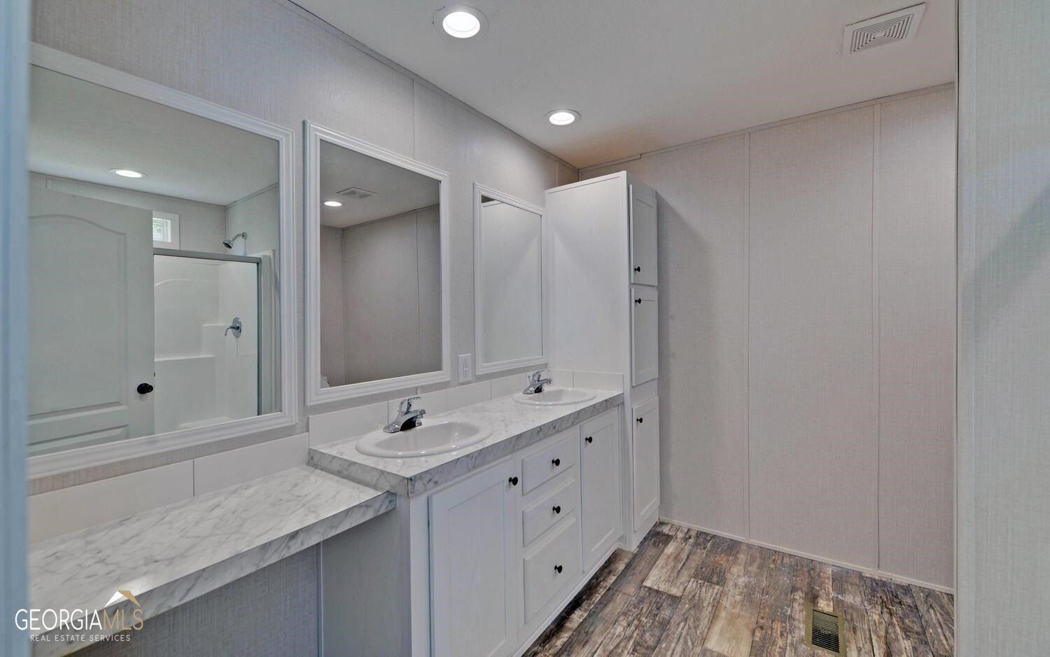 102 Meadowlark Lane. Toccoa, GA 30577