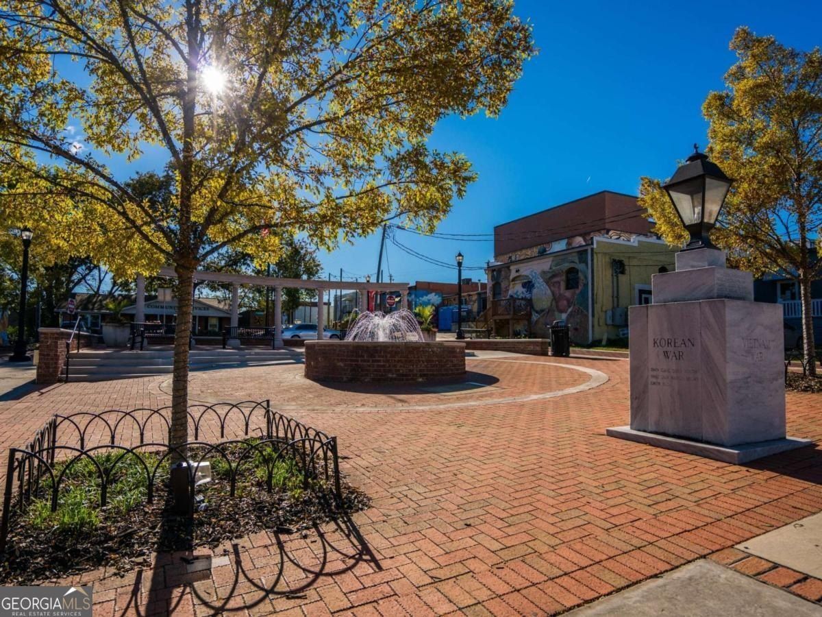 373 Kings Landing. Hapeville, GA 30354