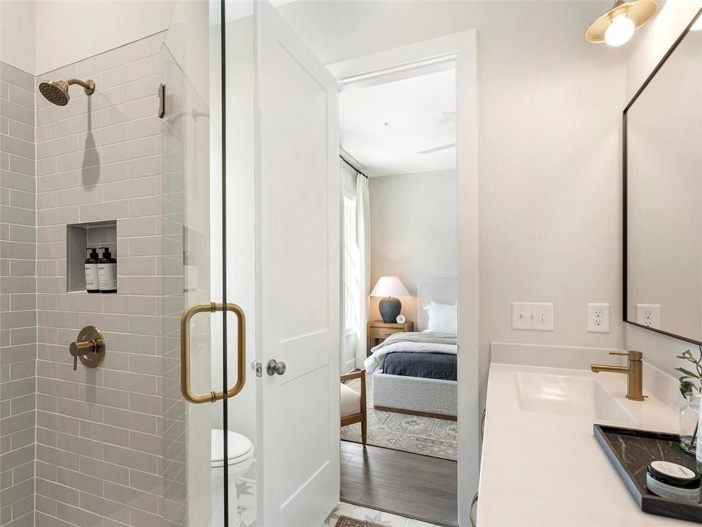 1289 Longreen Terrace Nw. Atlanta, GA 30318