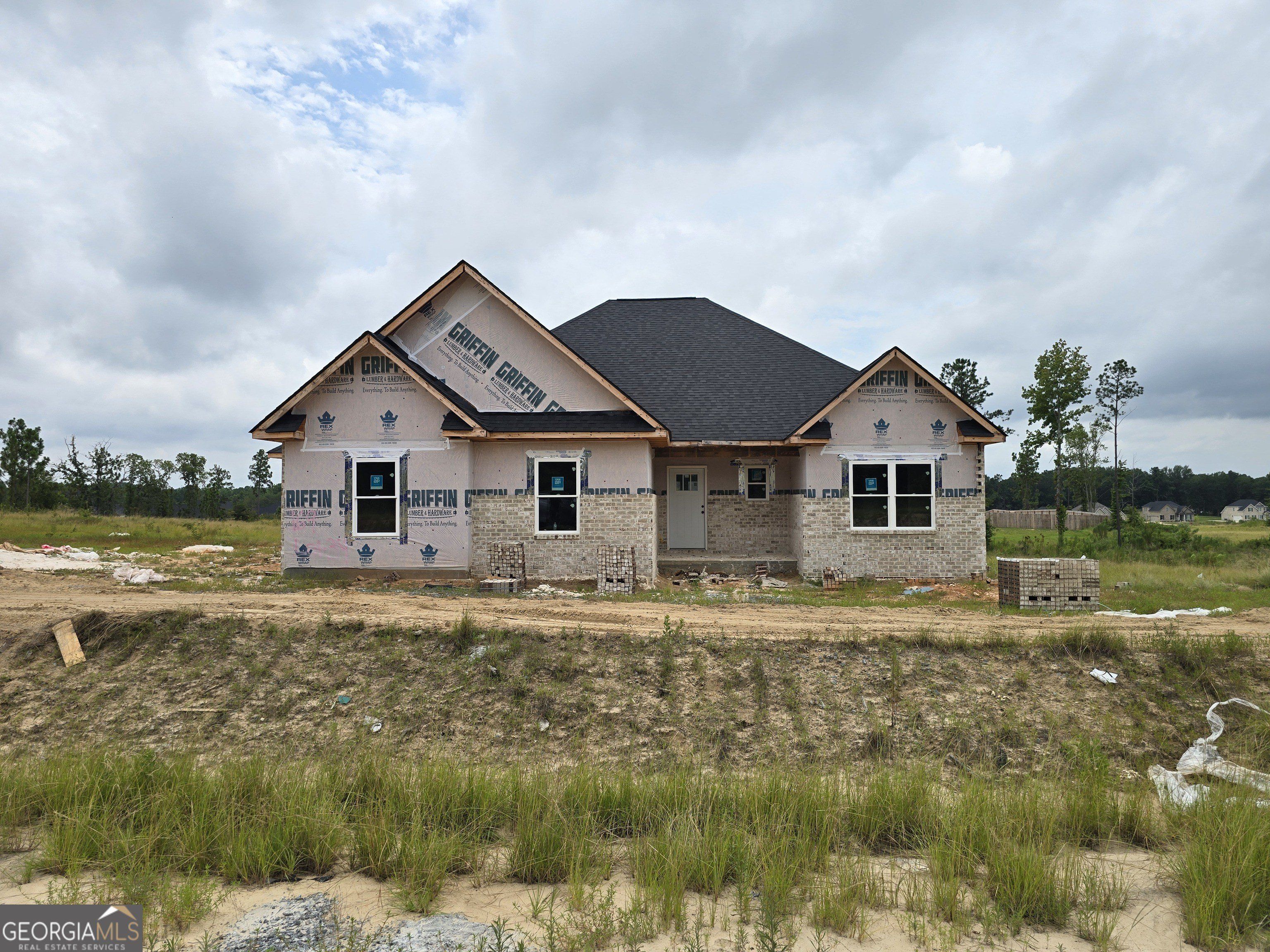 169 Doublegate Drive. Lizella, GA 31052