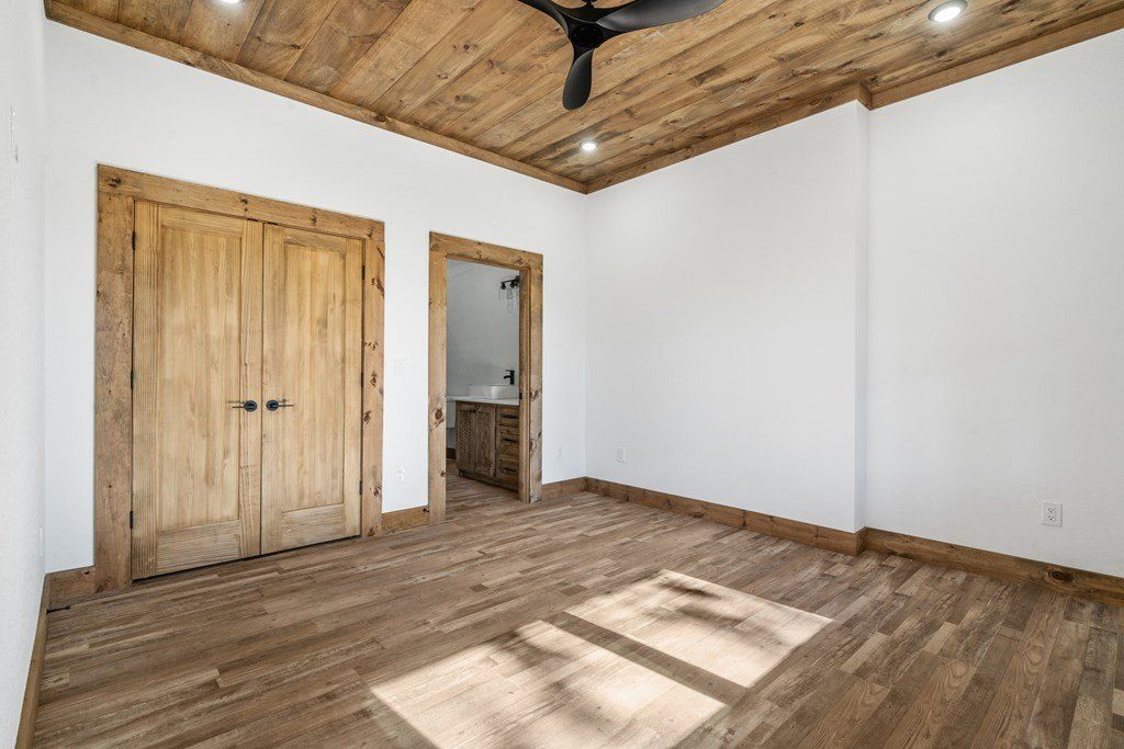 65 Wolf Creek Heights. Mineral Bluff, GA 30559