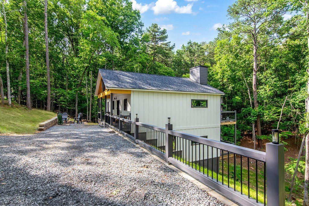 560 Eagle Mountain Drive W. Ellijay, GA 30540