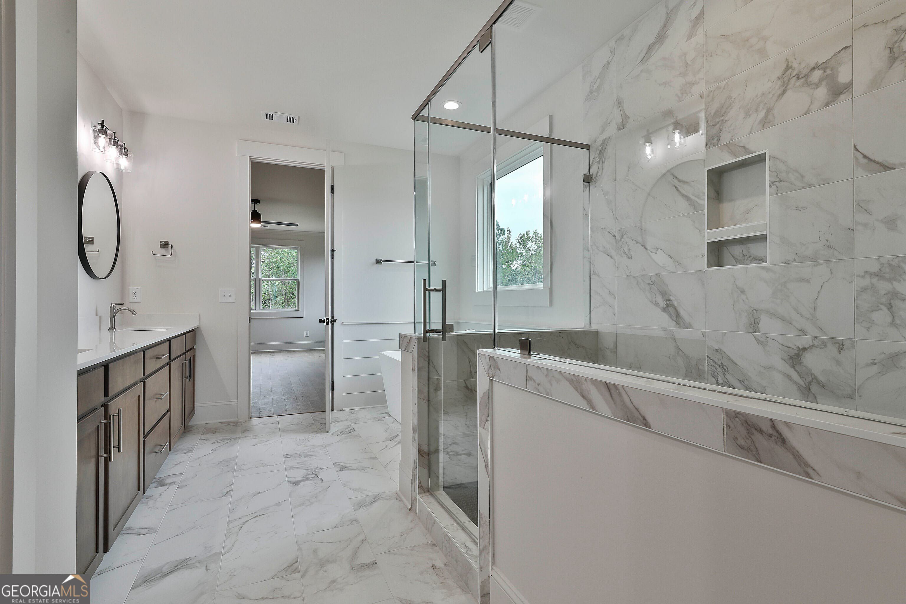 140 Lapis Lake Point 363. Fayetteville, GA 30215