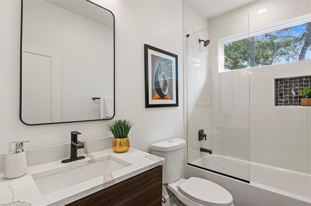 1738 Springview Road Nw. Atlanta, GA 30314