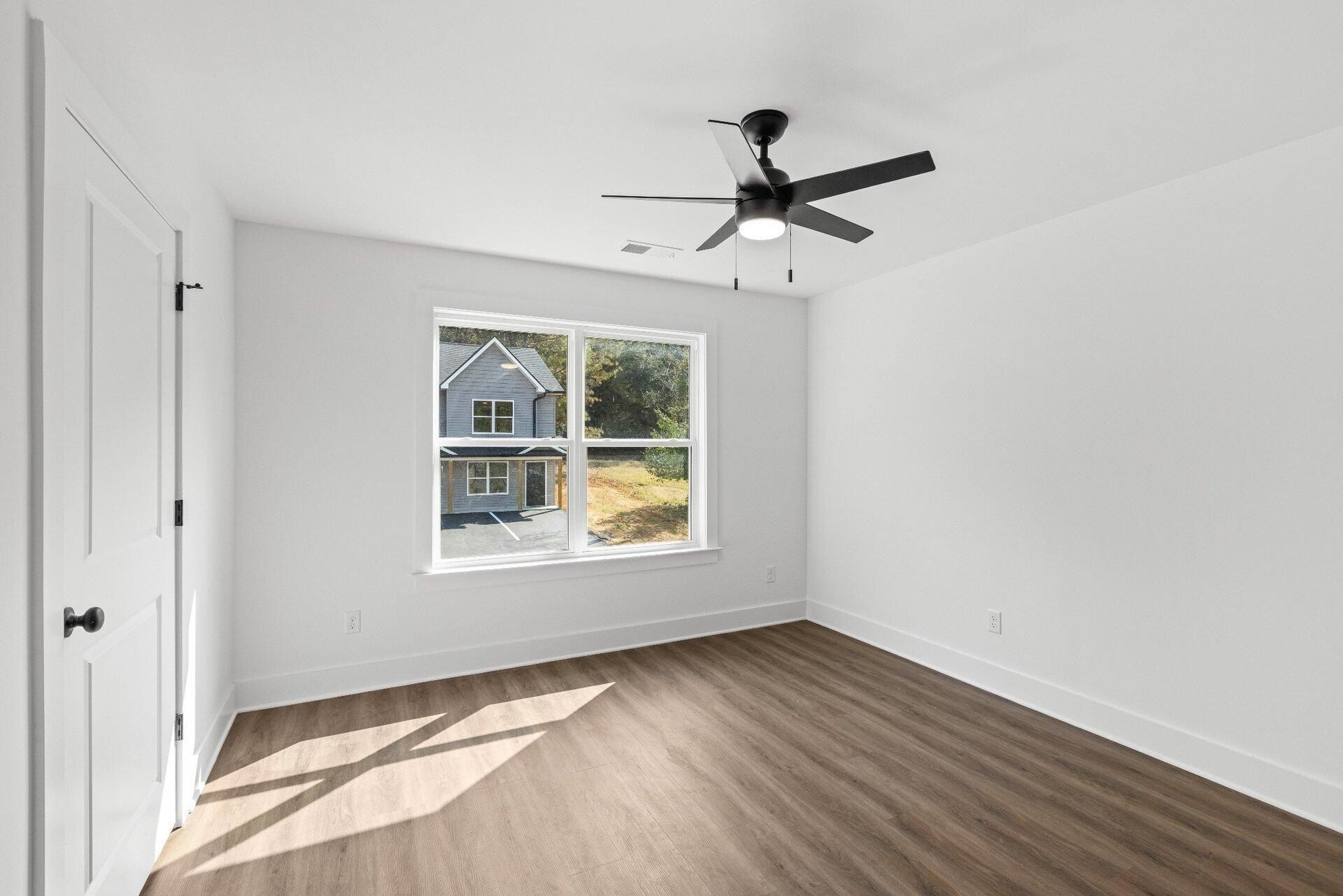 34 And 38 East Avenue. Rossville, GA 30741