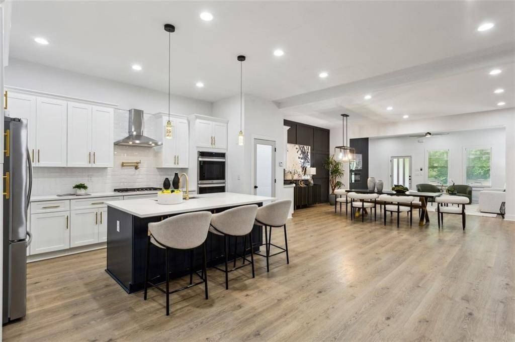 2438 2Nd St Nw. Atlanta, GA 30318