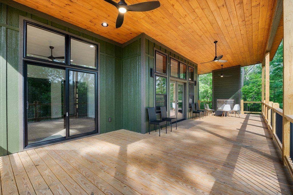 127 Crystal Lane. Ellijay, GA 30540