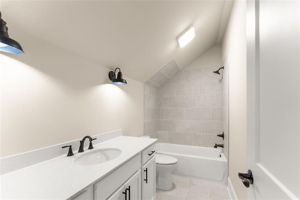 5416 Oak Manor Way. Murrayville, GA 30564