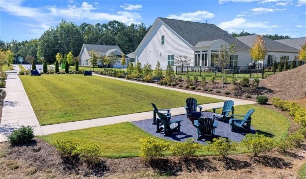 400 Vinca Circle Nw. Kennesaw, GA 30144