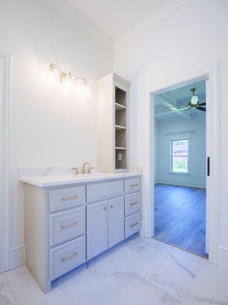 1112 Lake Drive. Valdosta, GA 31602