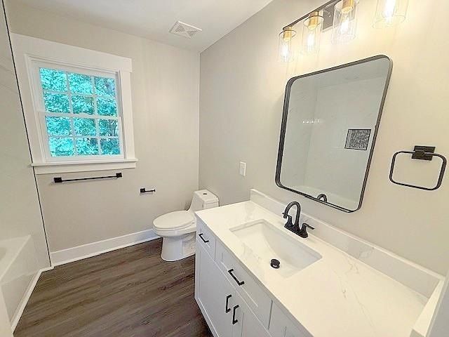 127 Lakeside Drive Nw. Kennesaw, GA 30144