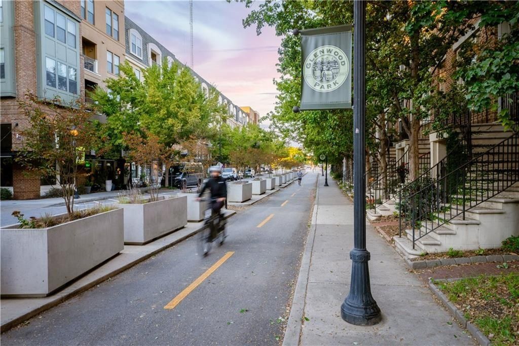 636 Hemlock Circle Se. Atlanta, GA 30316