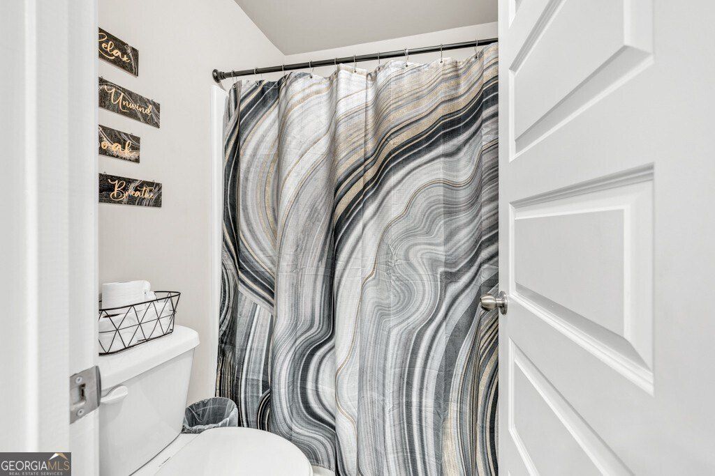 233 Jim Daws Road. Monroe, GA 30655